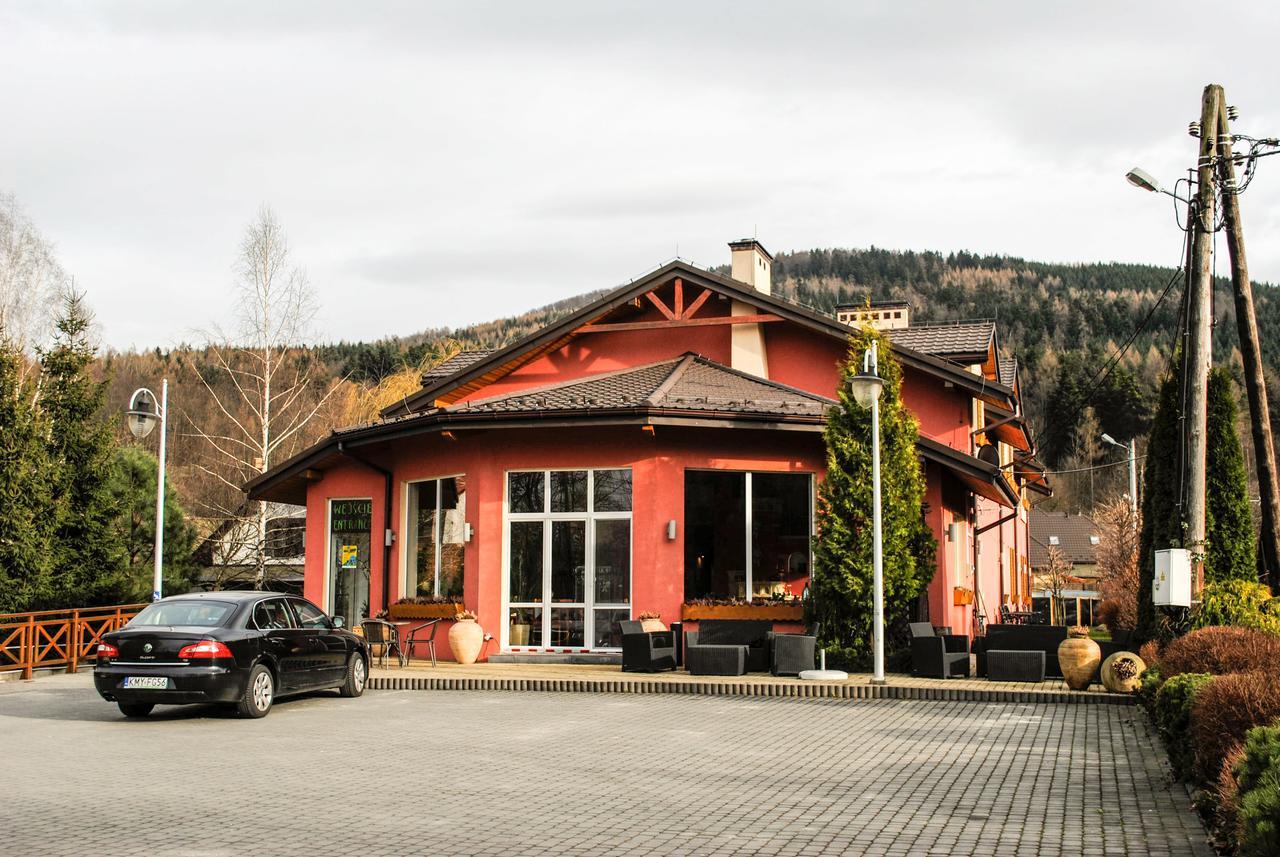 Hotel Krak Мысленице Экстерьер фото